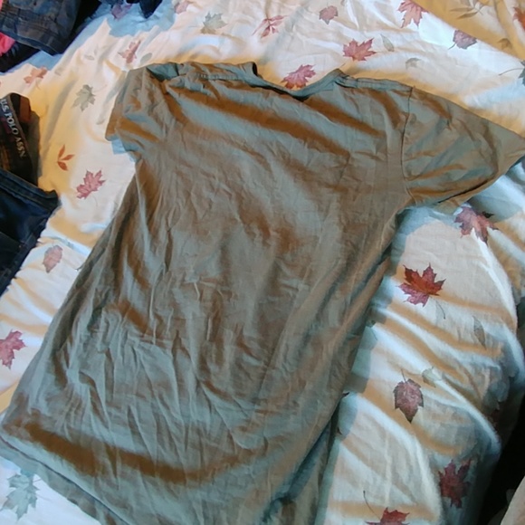 Shirt - Picture 3 of 3